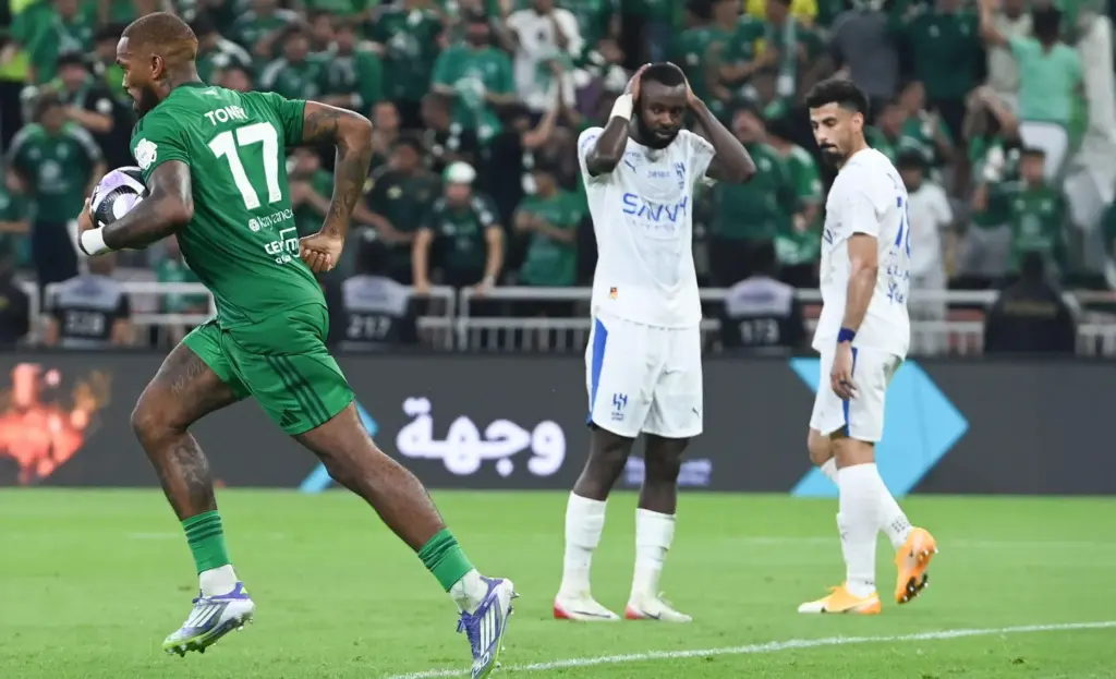 الأهلي يصنع معجزة كروية أمام الهلال في 14 دقيقة