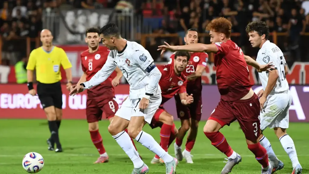 نجوم الدوري السعودي يقودون البرتغال لانتصار تاريخي أمام أرمينيا