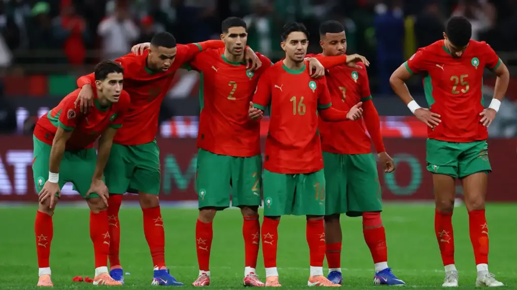 تشكيلة المغرب ضد السنغال في نهائي إفريقيا 2025.. “صدمة” في وسط الميدان